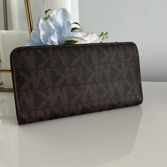 Michael Kors Wallet - Picture 3 of 9